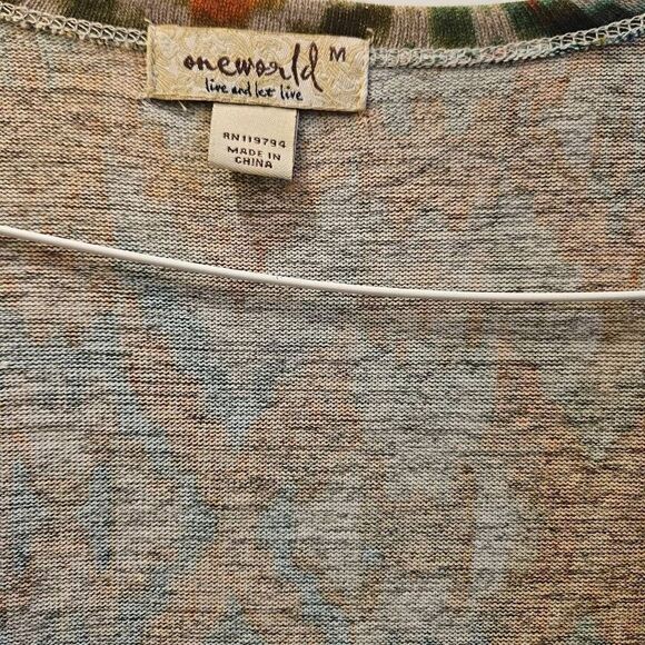 One world Live and Let Live Cardigan M - Picture 8 of 8